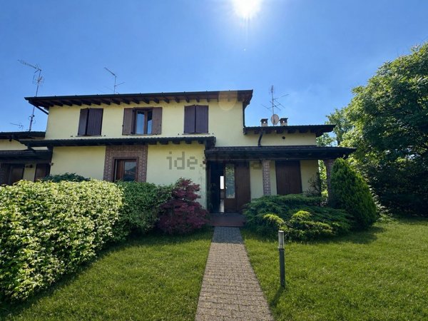 casa indipendente in vendita a Piadena Drizzona in zona Piadena