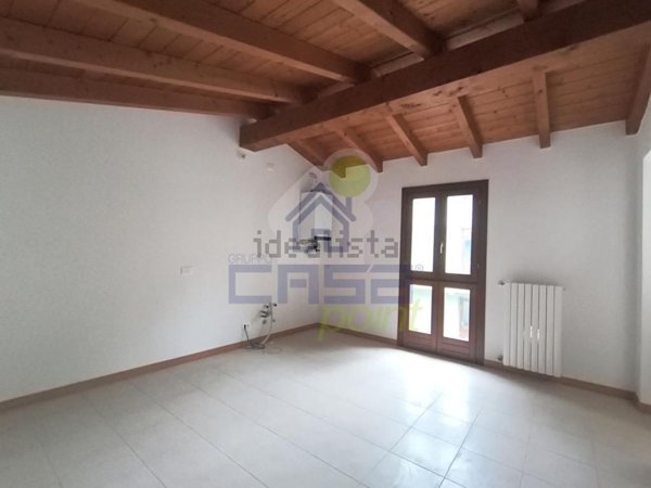appartamento in vendita a Piadena Drizzona in zona Piadena