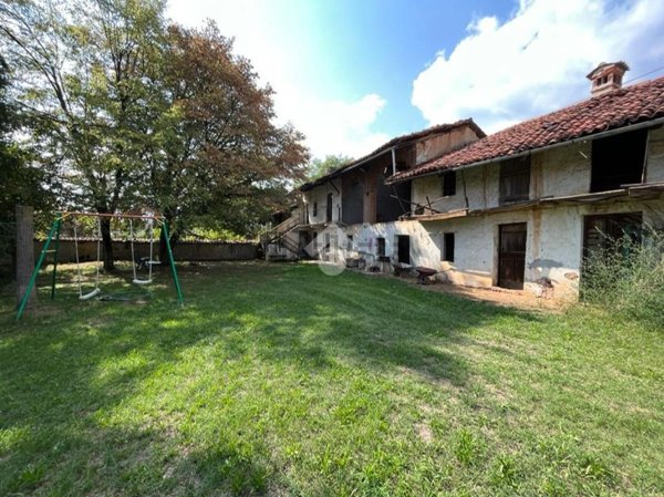 casa indipendente in vendita a Piscina