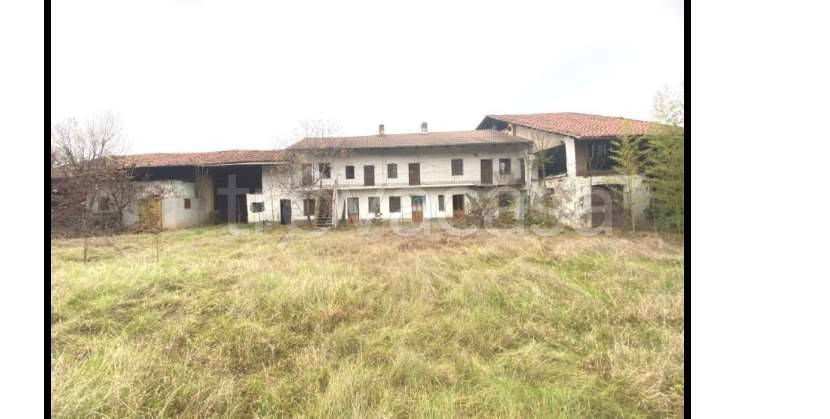 casa indipendente in vendita a Piscina
