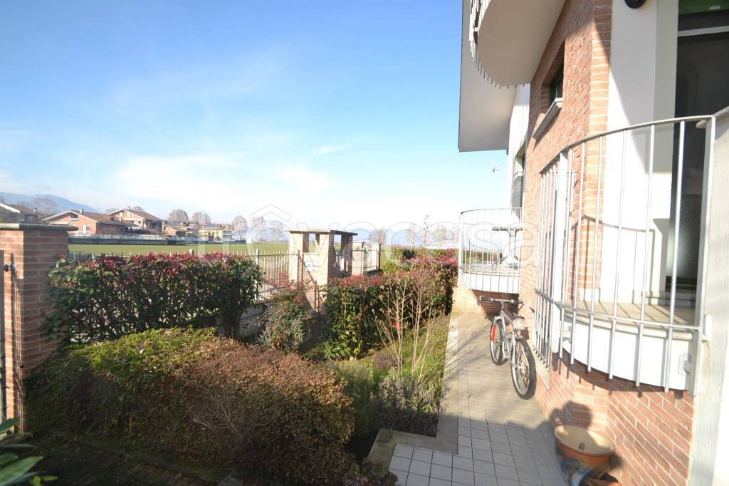 casa indipendente in vendita a Piscina