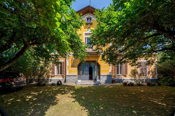 casa indipendente in vendita a Piscina