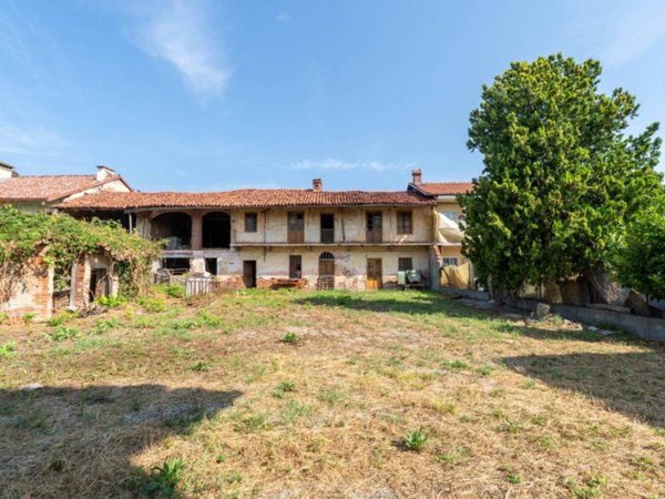casa indipendente in vendita a Piscina