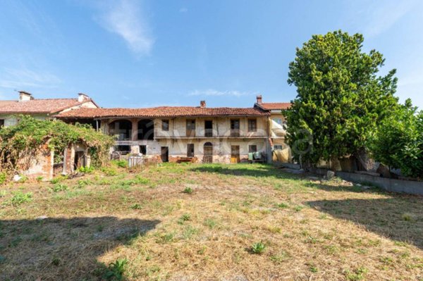 casa indipendente in vendita a Piscina