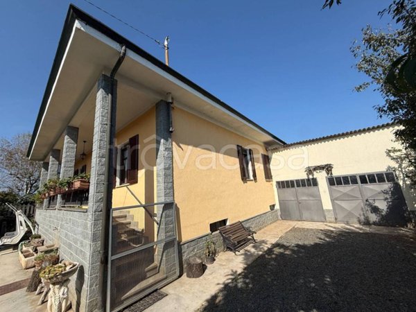 casa indipendente in vendita a Piscina
