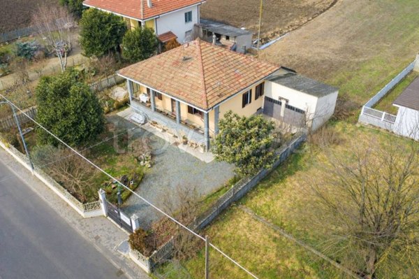 casa indipendente in vendita a Piscina