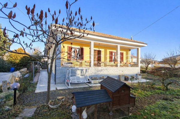 casa indipendente in vendita a Piscina