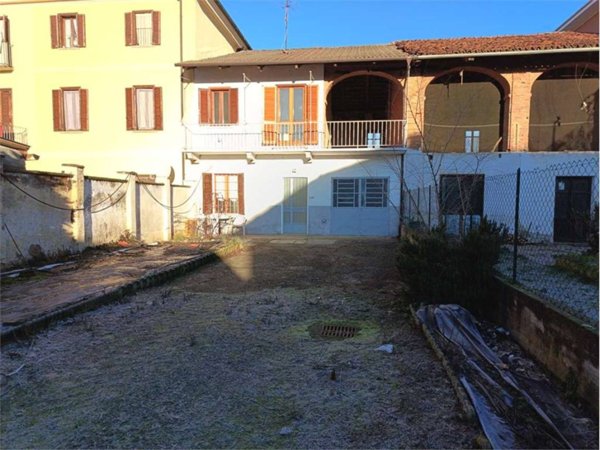 casa indipendente in vendita a Piscina