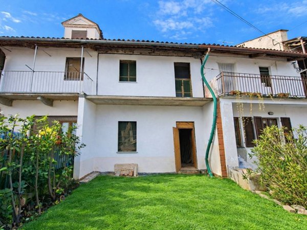 casa indipendente in vendita a Piscina