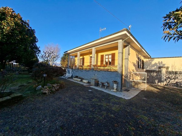 casa indipendente in vendita a Piscina