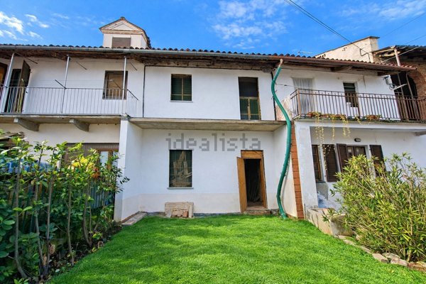 casa indipendente in vendita a Piscina