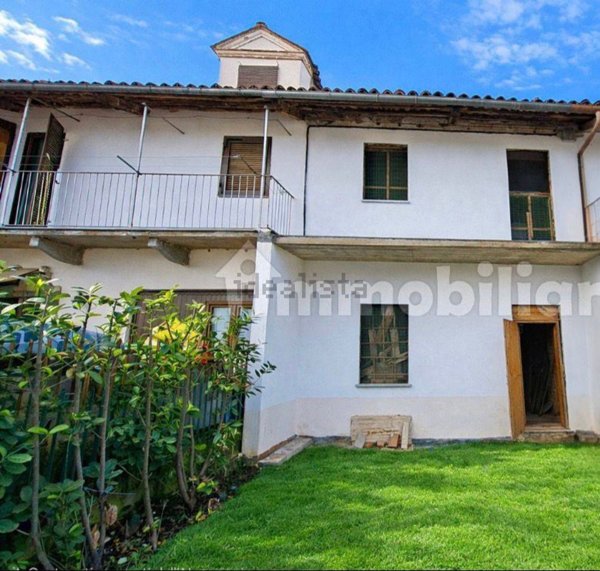 casa indipendente in vendita a Piscina