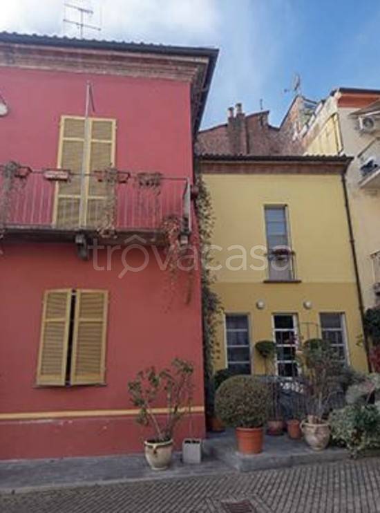 casa indipendente in vendita a Piscina