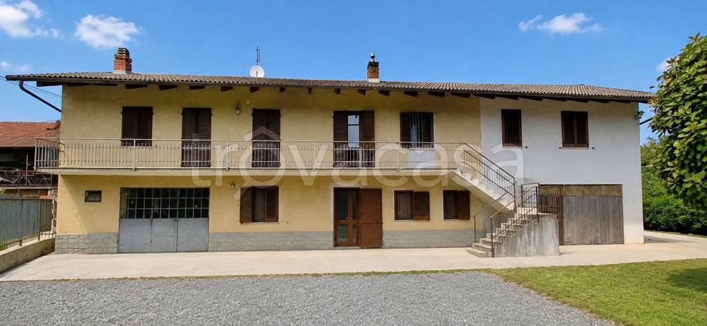 casa indipendente in vendita a Piscina