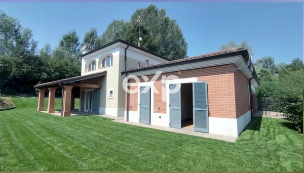 casa indipendente in vendita a Piscina