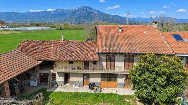 casa indipendente in vendita a Piscina