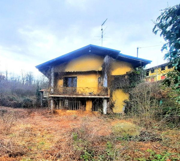 casa indipendente in vendita a Piverone