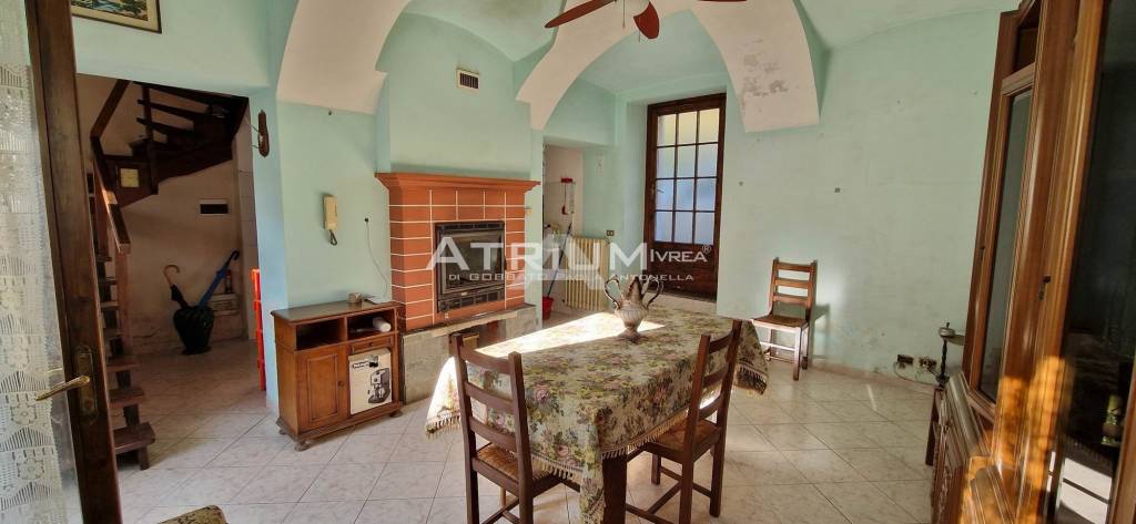 casa indipendente in vendita a Piverone