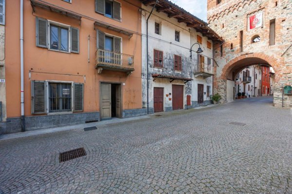 casa semindipendente in vendita a Piverone