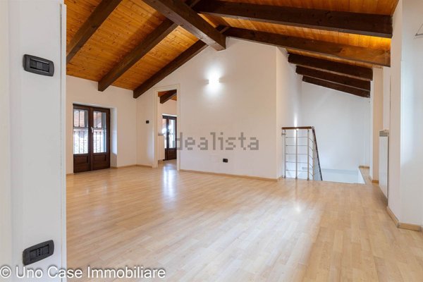 casa indipendente in vendita a Piverone
