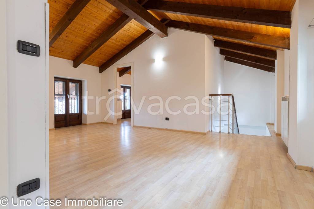 casa indipendente in vendita a Piverone