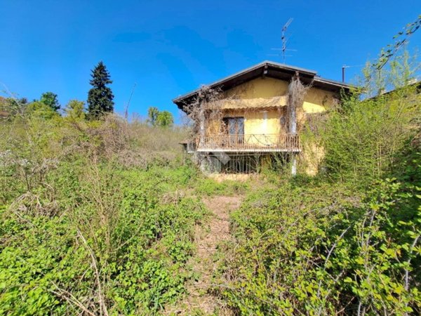 casa indipendente in vendita a Piverone