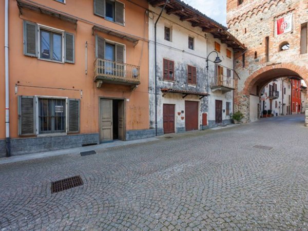 casa indipendente in vendita a Piverone