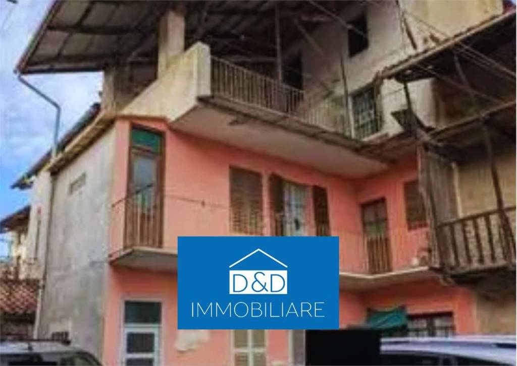 casa indipendente in vendita a Piverone