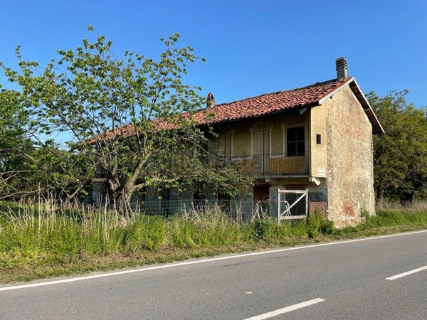 casale in vendita a Piverone