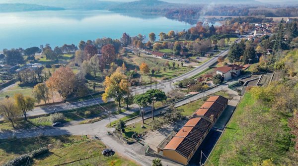 casa indipendente in vendita a Piverone