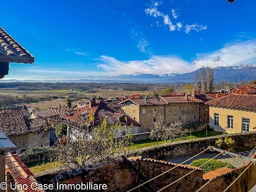 casa semindipendente in vendita a Piverone