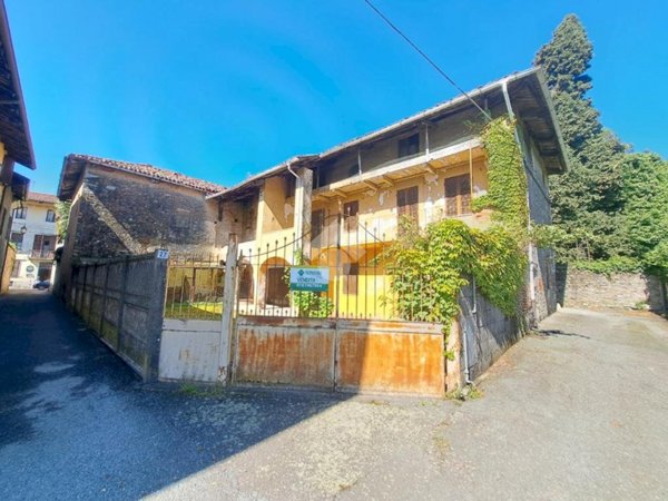 casa indipendente in vendita a Piverone