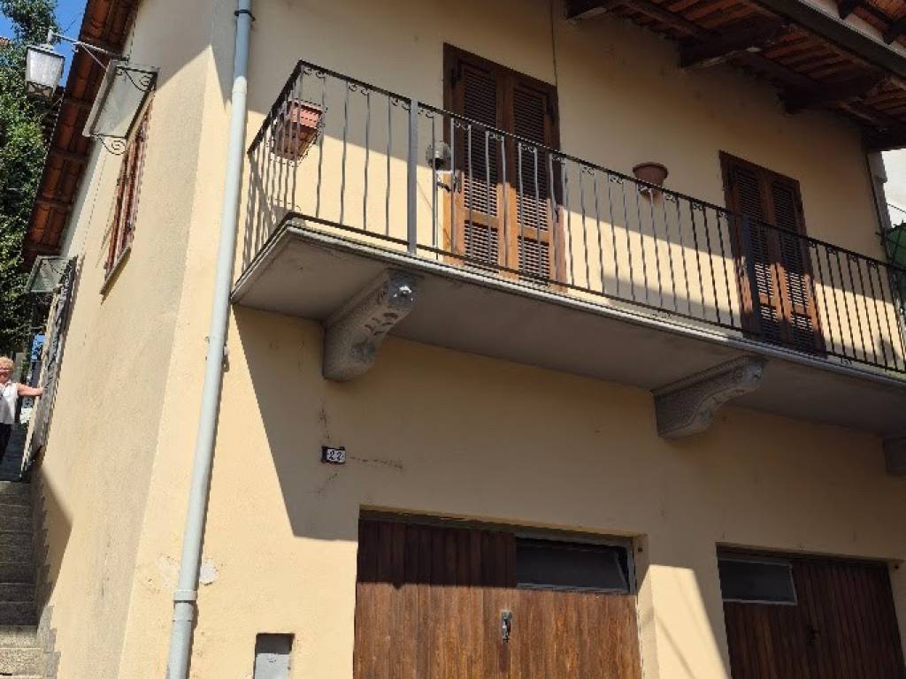 casa indipendente in vendita a Piverone