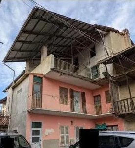 casa indipendente in vendita a Piverone