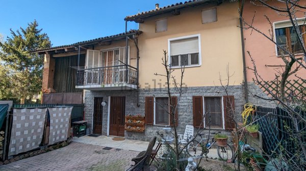 casa indipendente in vendita a Poirino