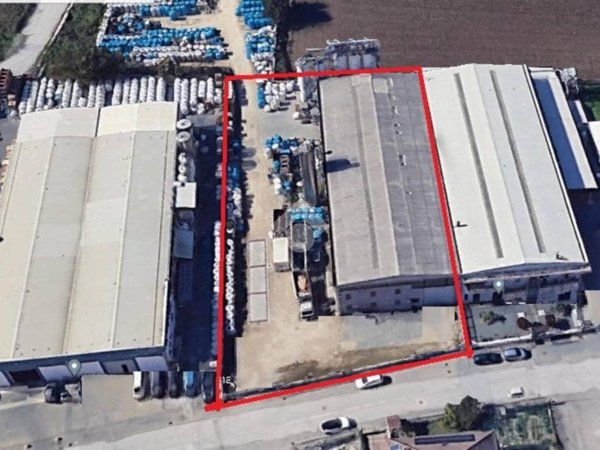 locale commerciale in vendita a Poirino in zona Masio