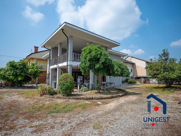casa indipendente in vendita a Poirino