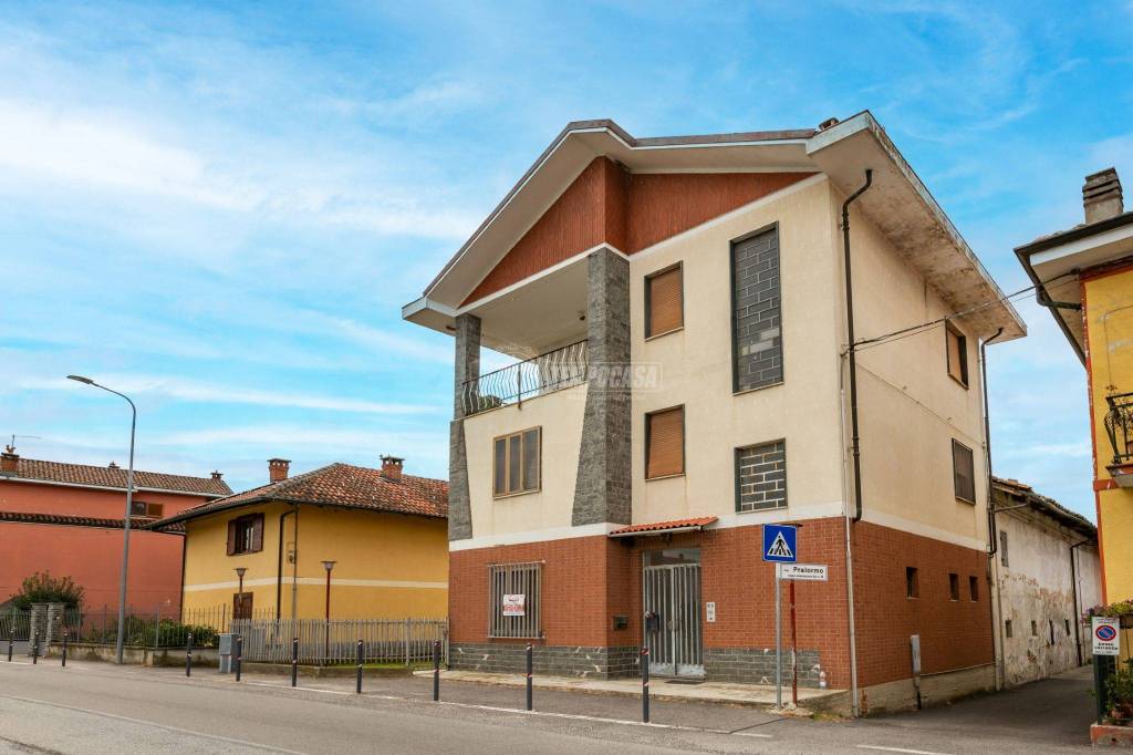 casa indipendente in vendita a Poirino