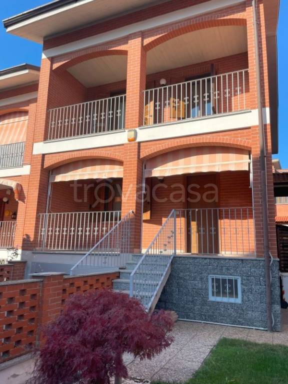 casa indipendente in vendita a Poirino