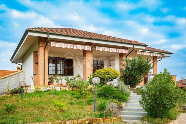 casa indipendente in vendita a Poirino