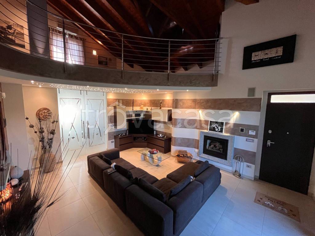 casa indipendente in vendita a Poirino