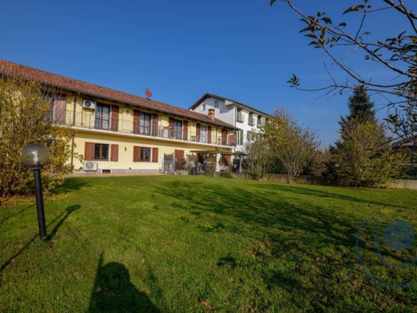casa indipendente in vendita a Poirino