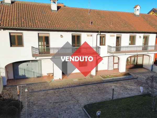 casa indipendente in vendita a Poirino
