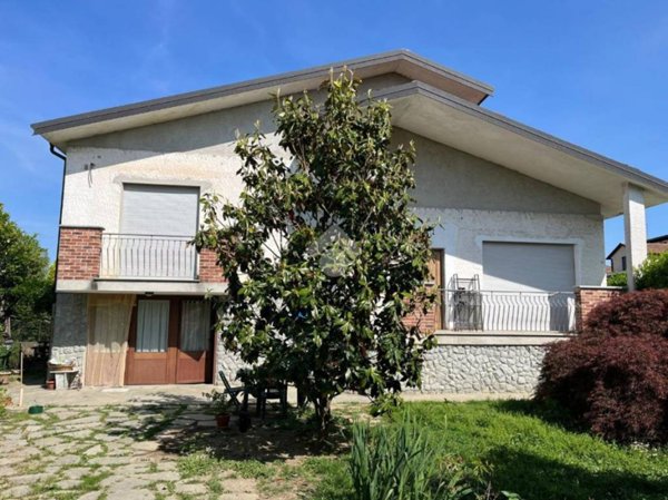 casa indipendente in vendita a Poirino