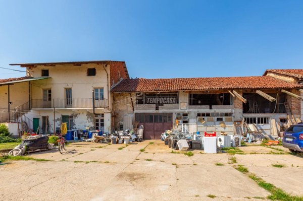 casale in vendita a Poirino
