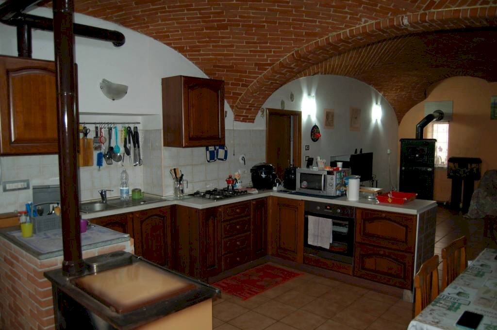 casa indipendente in vendita a Poirino
