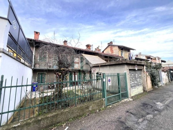 casa indipendente in vendita a Poirino