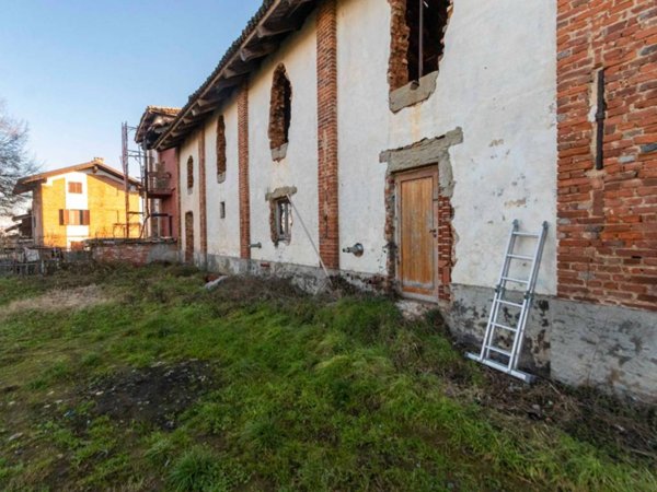 casale in vendita a Poirino