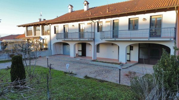 casa indipendente in vendita a Poirino