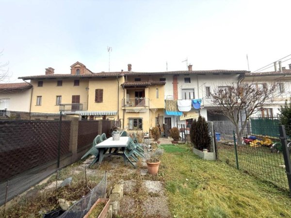 casa indipendente in vendita a Poirino